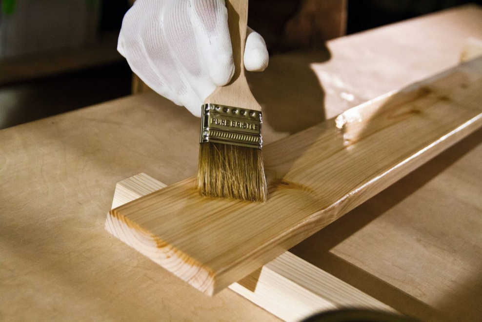 Лакирование древесины