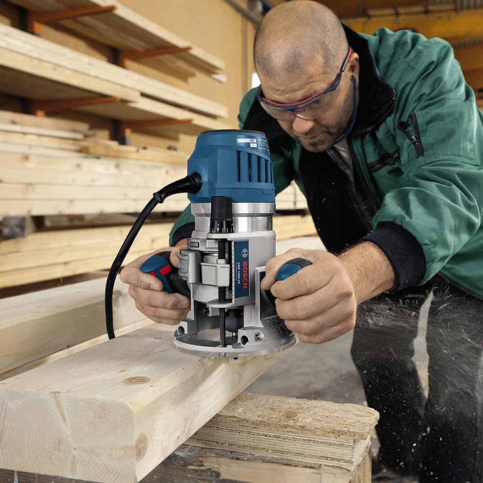 Фрезерный станок по дереву бош