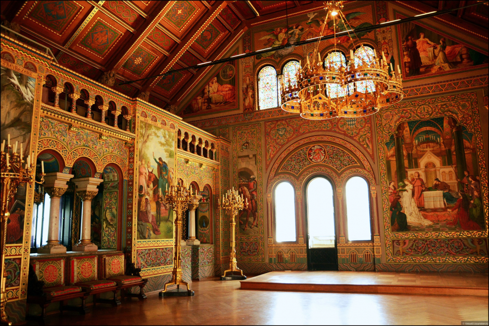 Замок Нойшванштайн Тронный зал