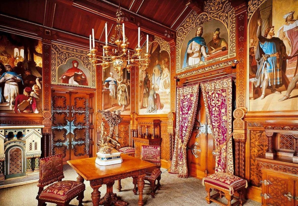 Замок Нойшванштайн внутреннее убранство