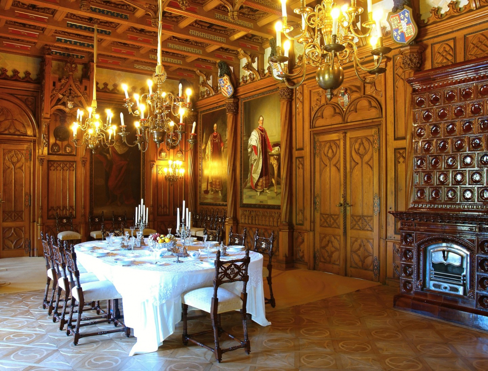 Замок Сихров внутреннее убранство