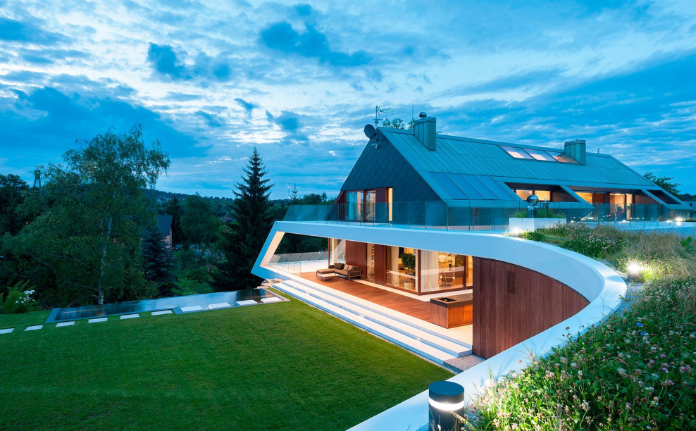 Дом на склоне