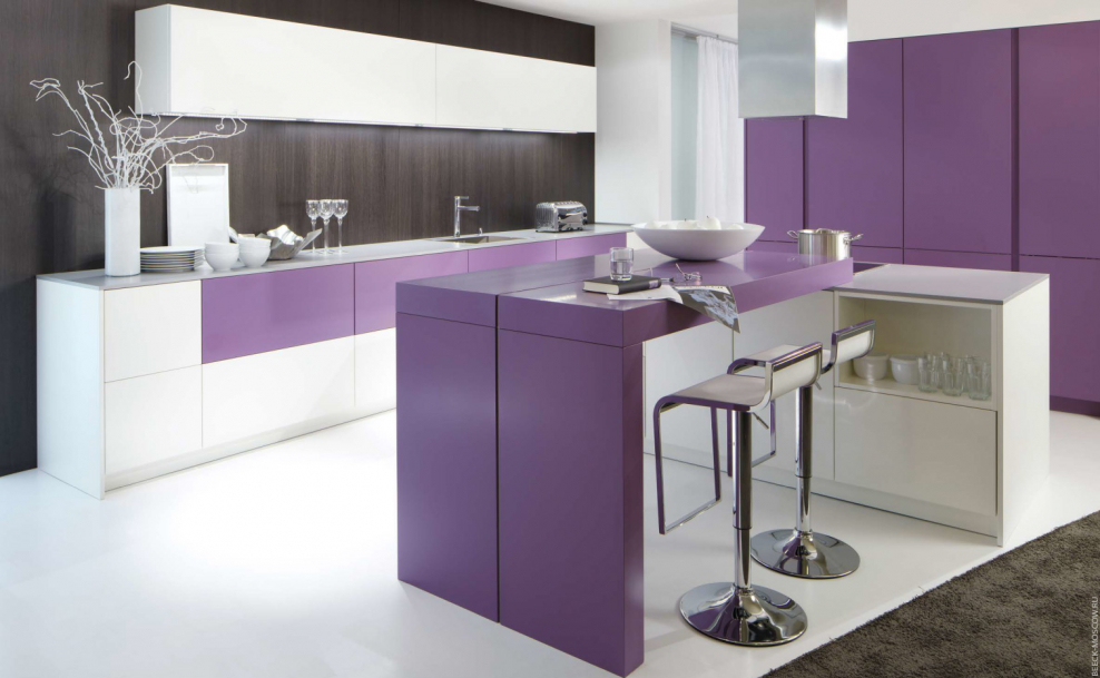 Кухня в фиолетовом цвете