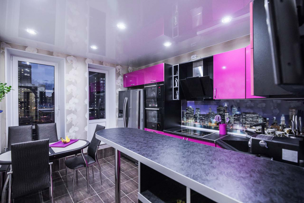 Кухня сиреневая с черным