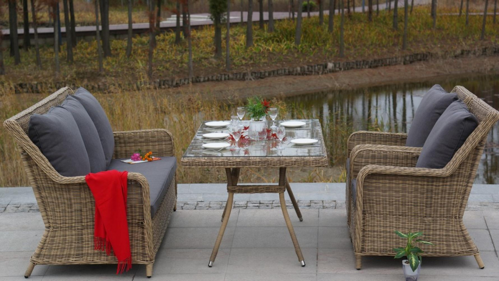 Цесена мебель из ротанга