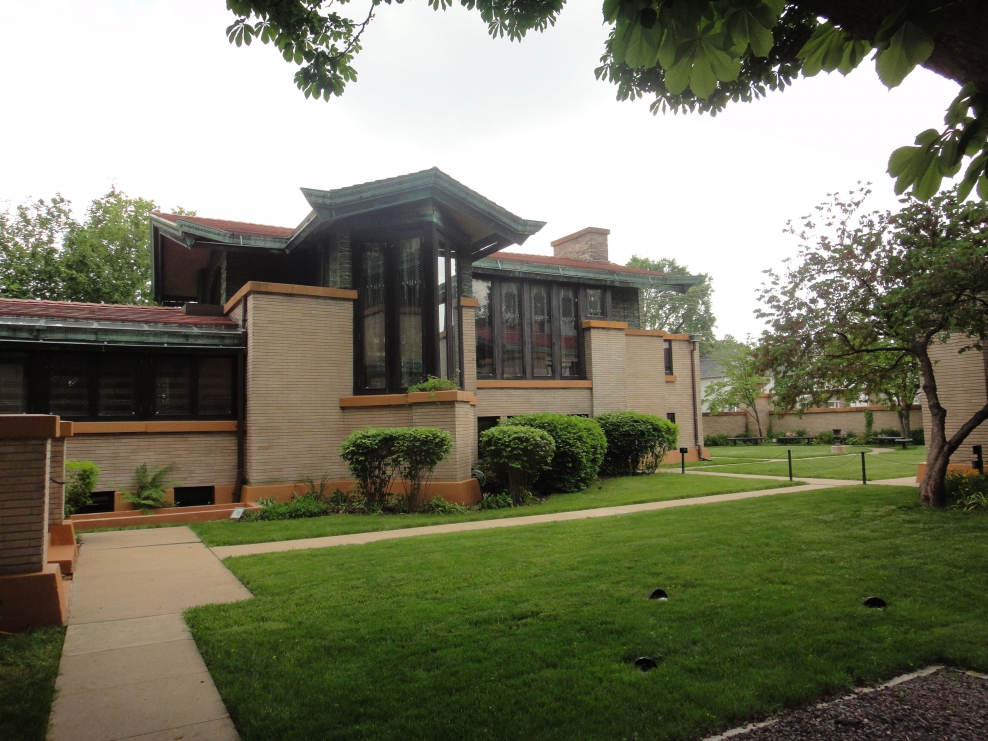 Дом в стиле Райта 260м2