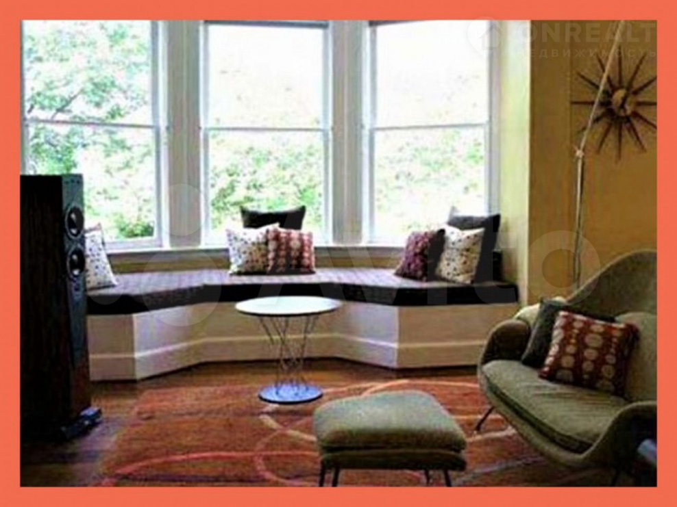 Гостиная с эркером в стиле Неоклассика