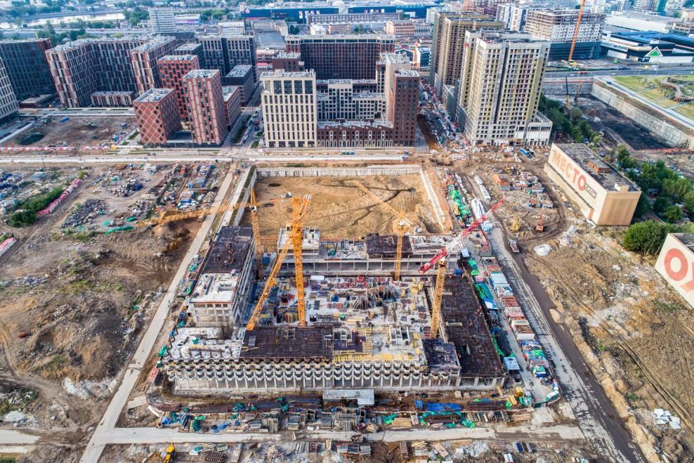 ЗИЛ на стройке