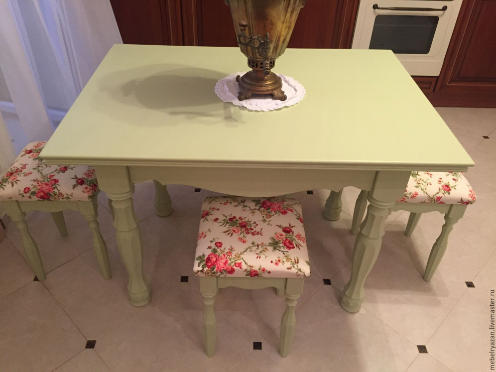 Стол Прованс r254