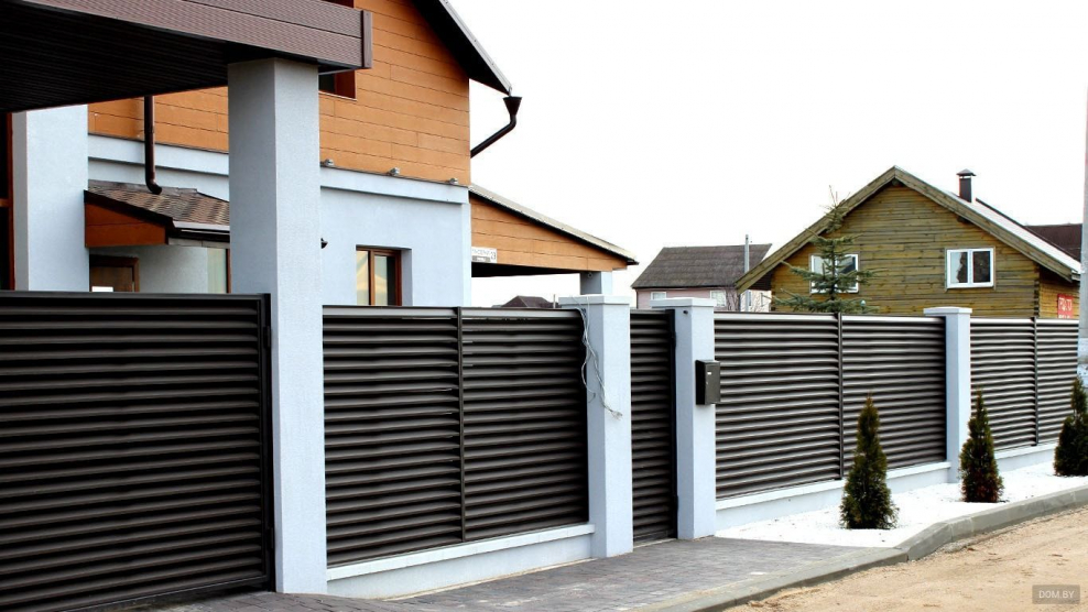 Забор для коттеджа