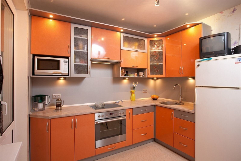 Кухня монолит угловая