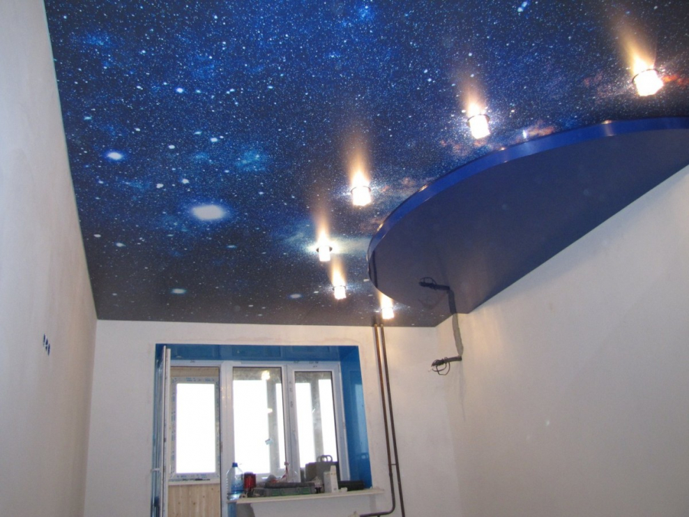 Двухуровневый потолок звездное небо