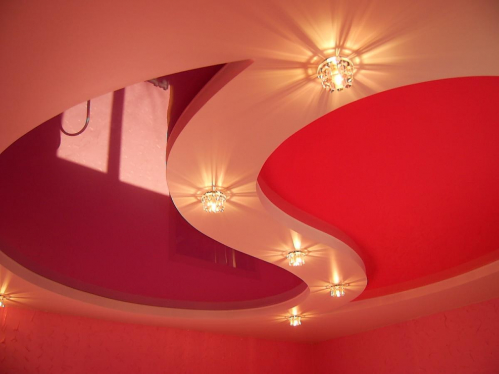 Двухуровневые натяжные потолки