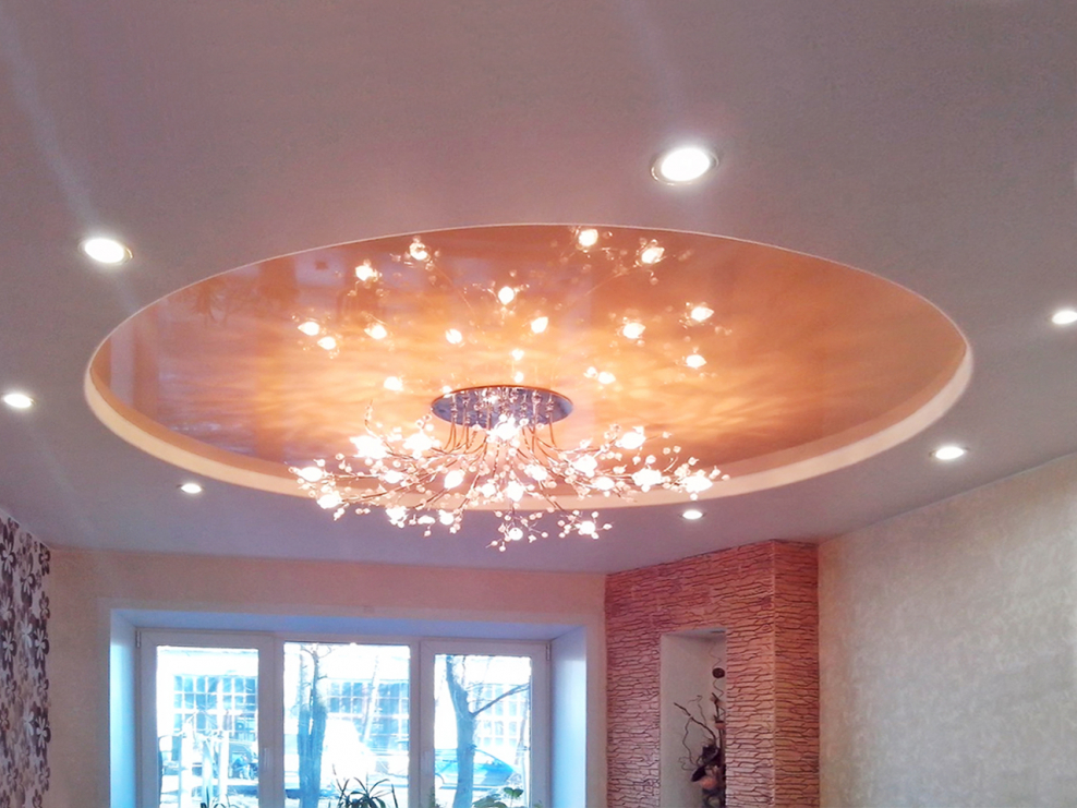 Натяжные потолки в зал одноуровневые