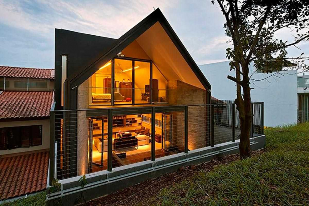 Мансардный дом с панорамными окнами