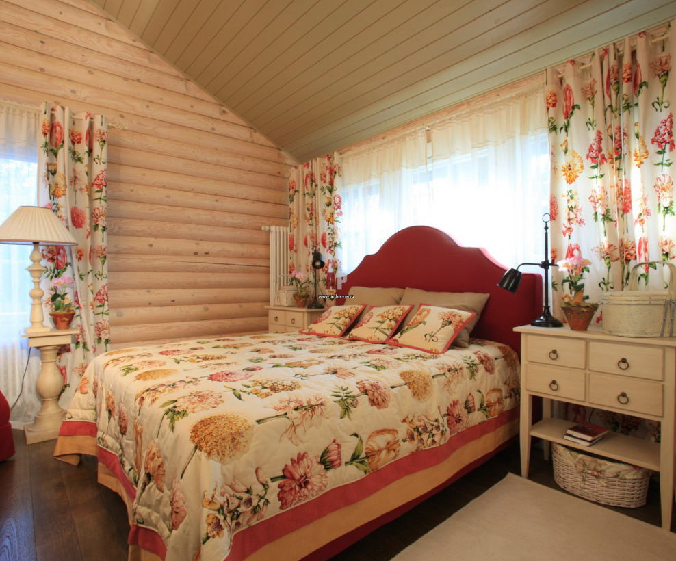 Спальни в бревенчатом доме в стиле Кантри,Прованс