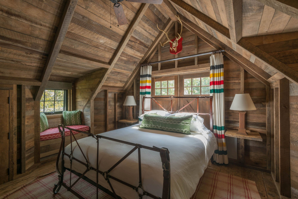 Спальня в баварском стиле