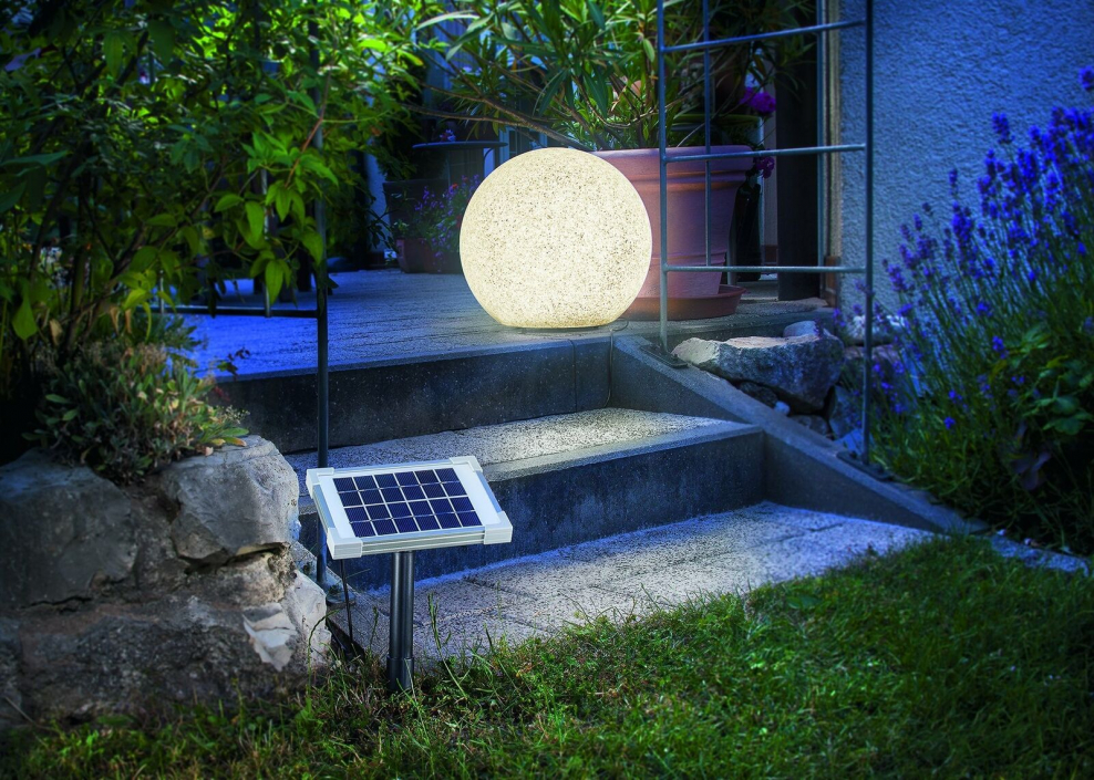 Освещение участка на солнечных батареях