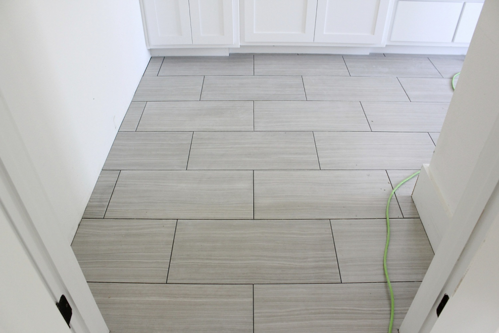 Прямоугольная плитка в разбежку