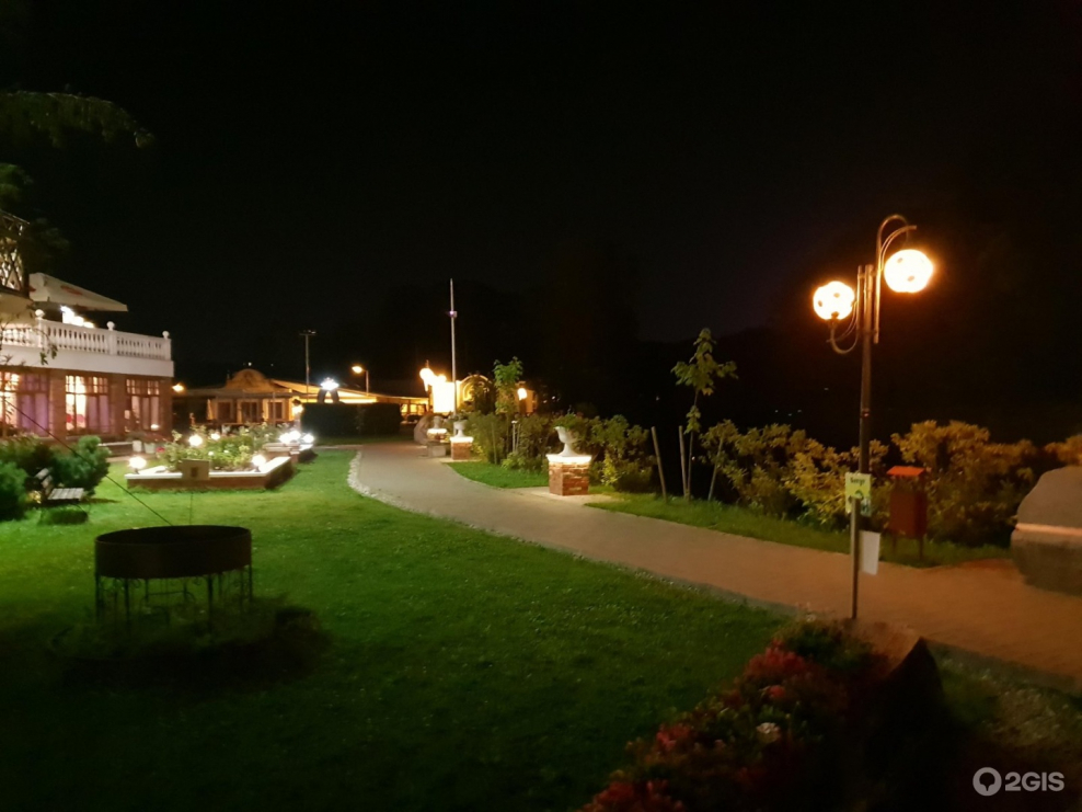 Новые особняки в Переделкино