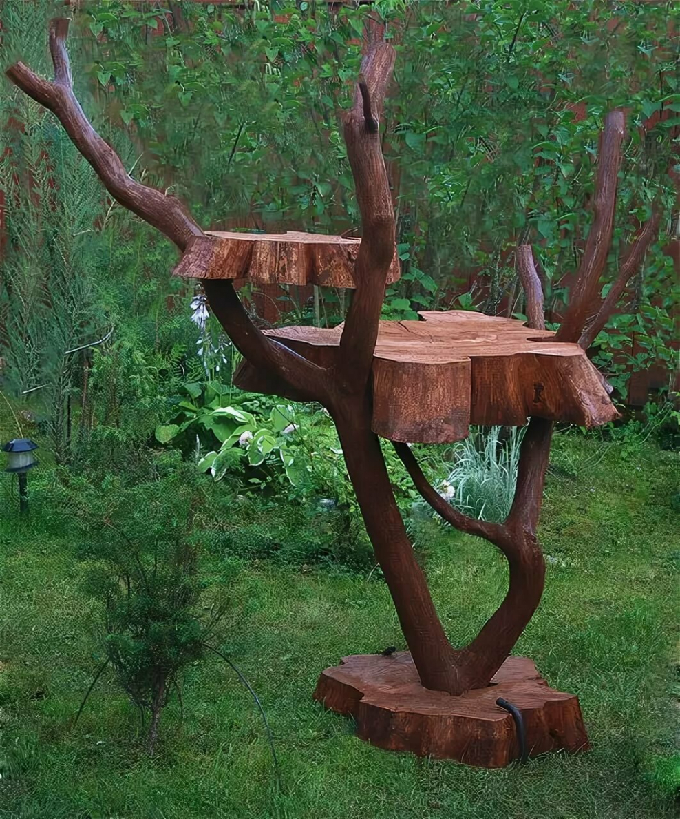 Декор сухого дерева в саду