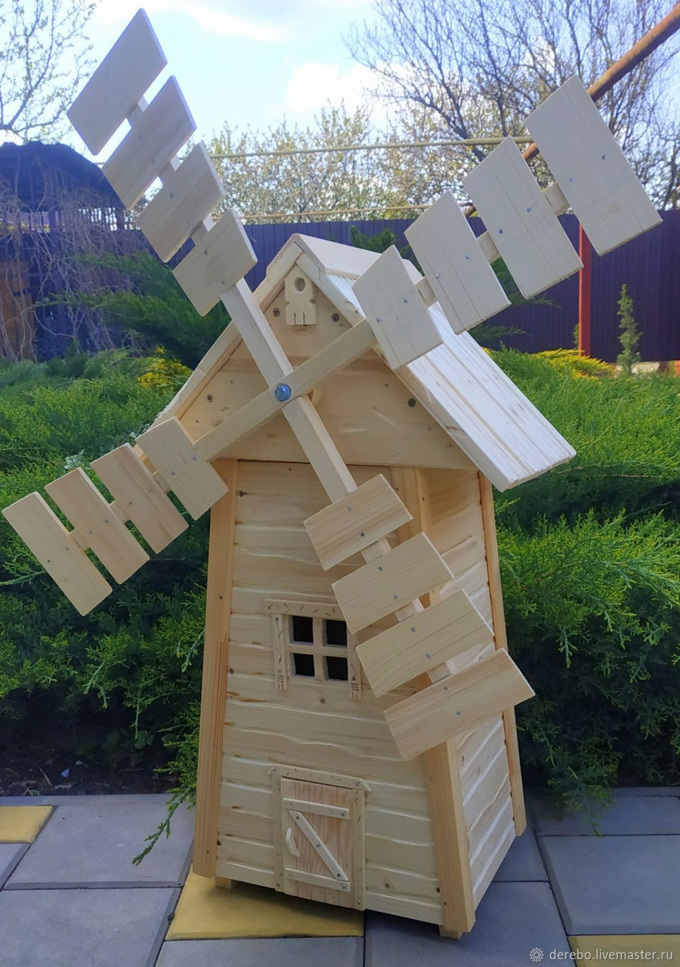 Декоративная мельница для сада