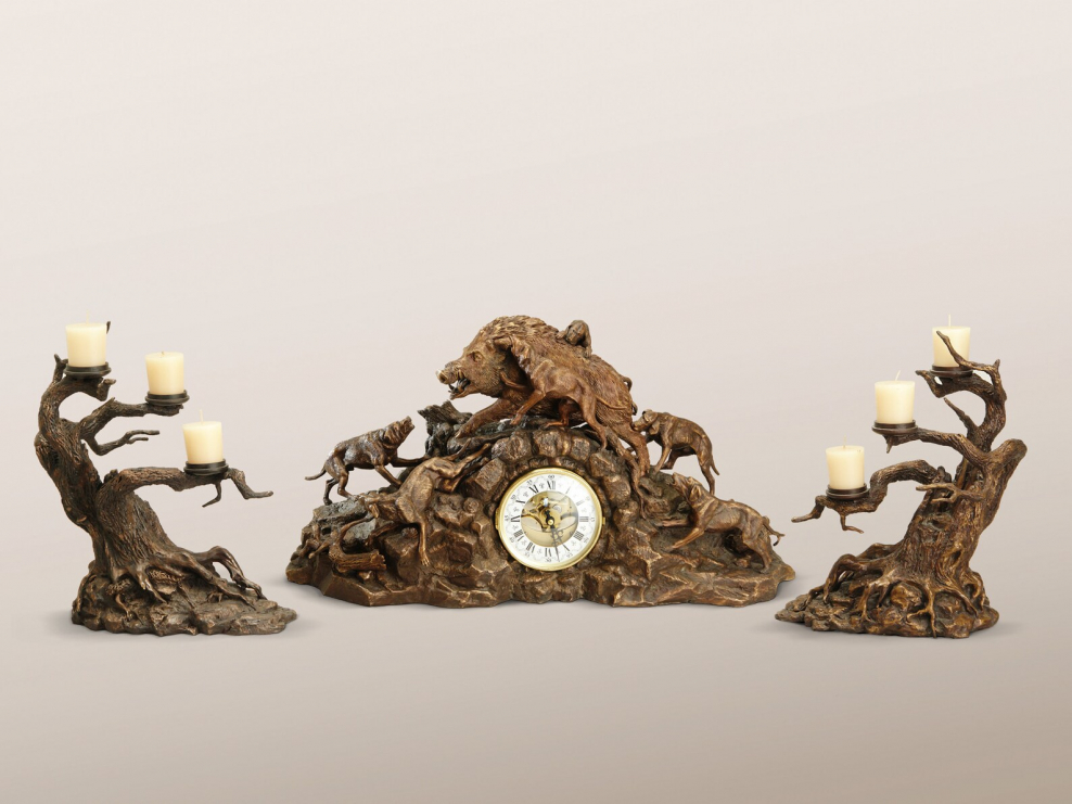 Каминные часы кабан