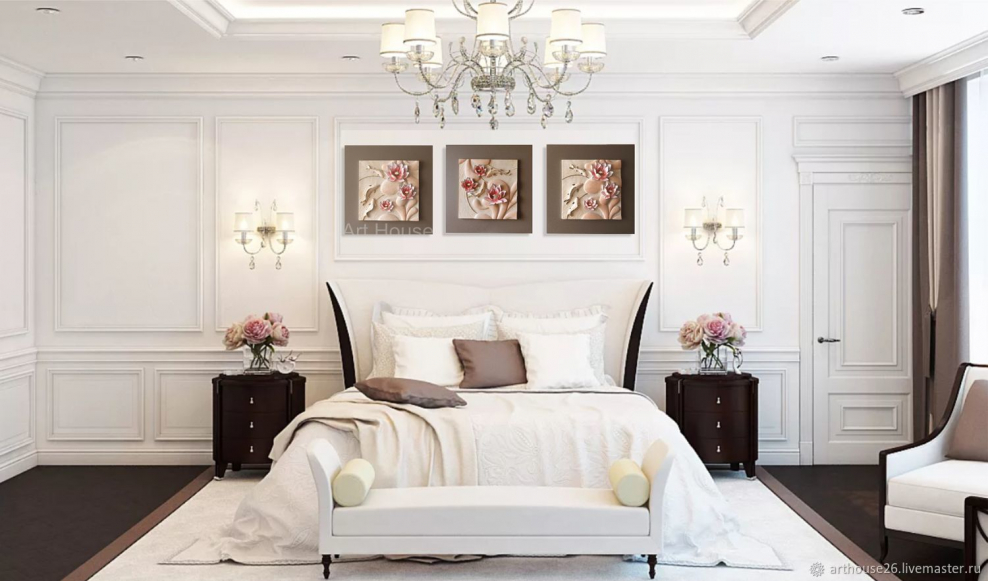Молдинги в спальне над кроватью