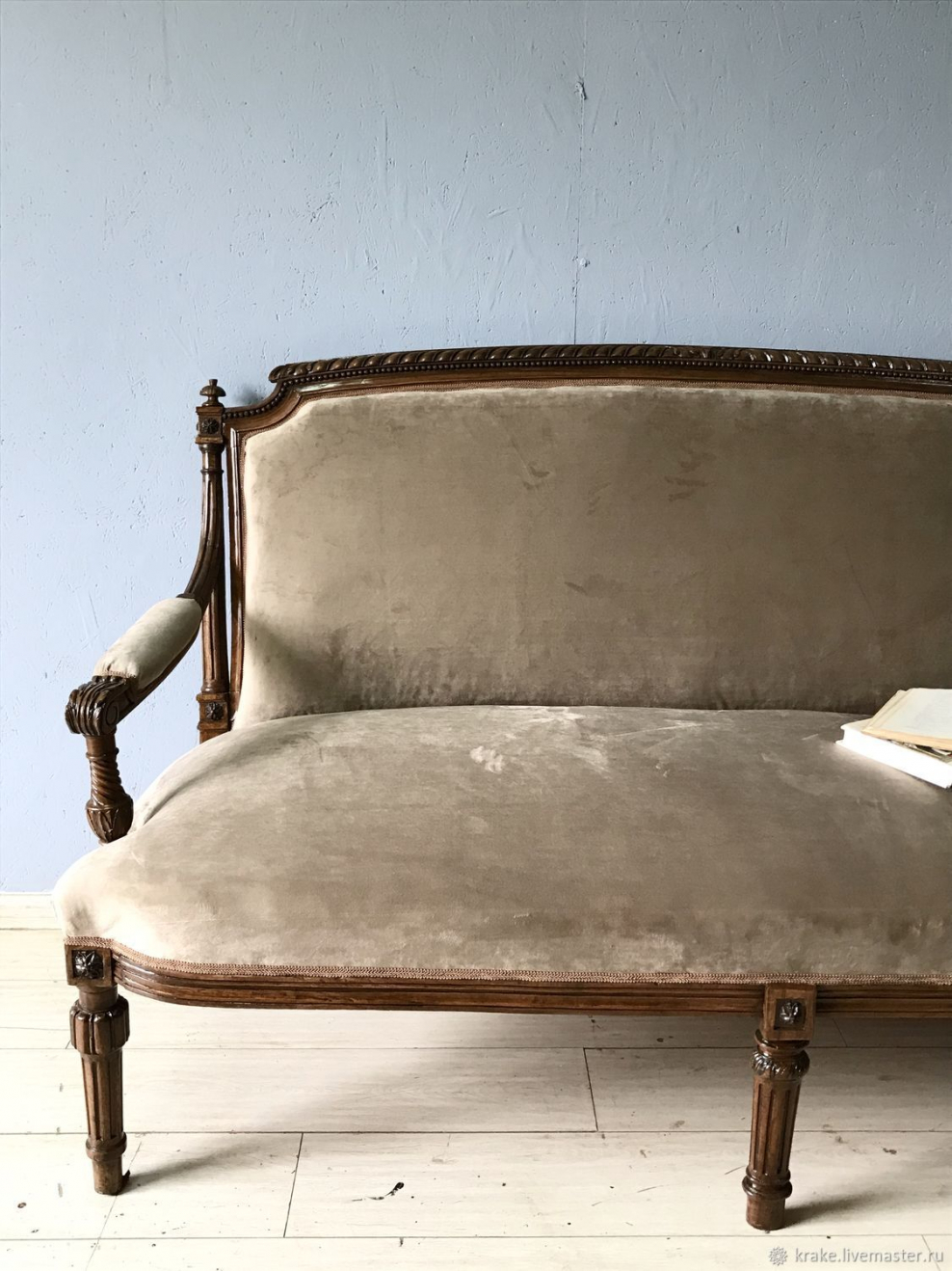 Один диван и 4 кресла