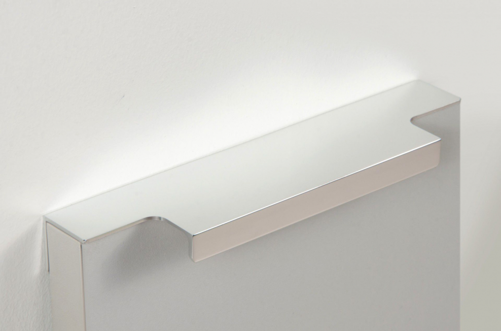 3597 Ручка-профиль 320 мм анодированный алюминий глянцевый