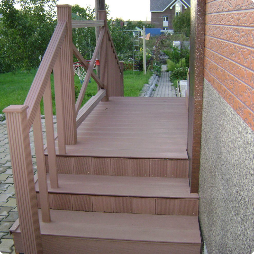 Уличные деревянные лестницы для дачи