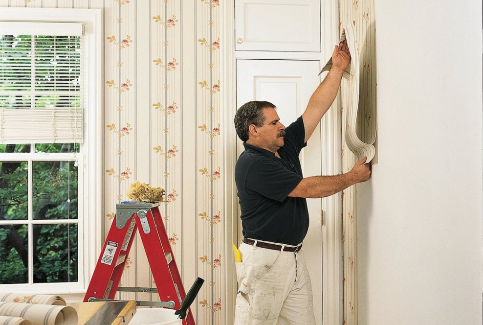 Наклеивание обоев