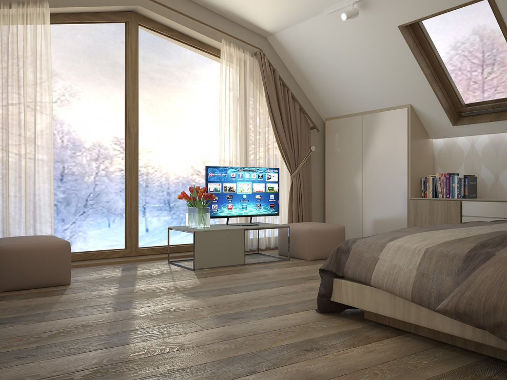 Мансарда с витражными окнами