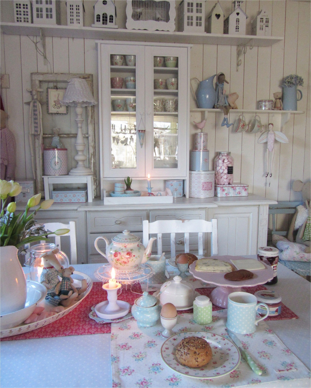 Шебби Шик кухня в деревянном доме