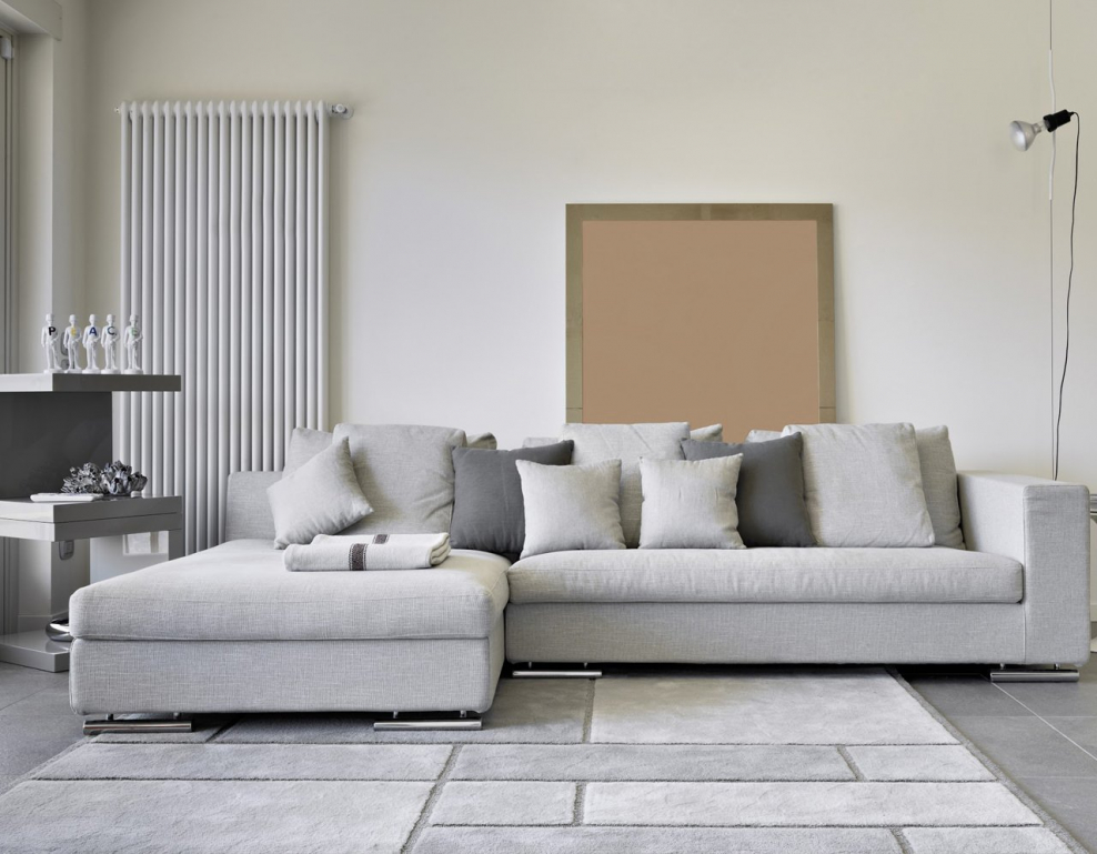 Серая мебель в интерьере гостиной