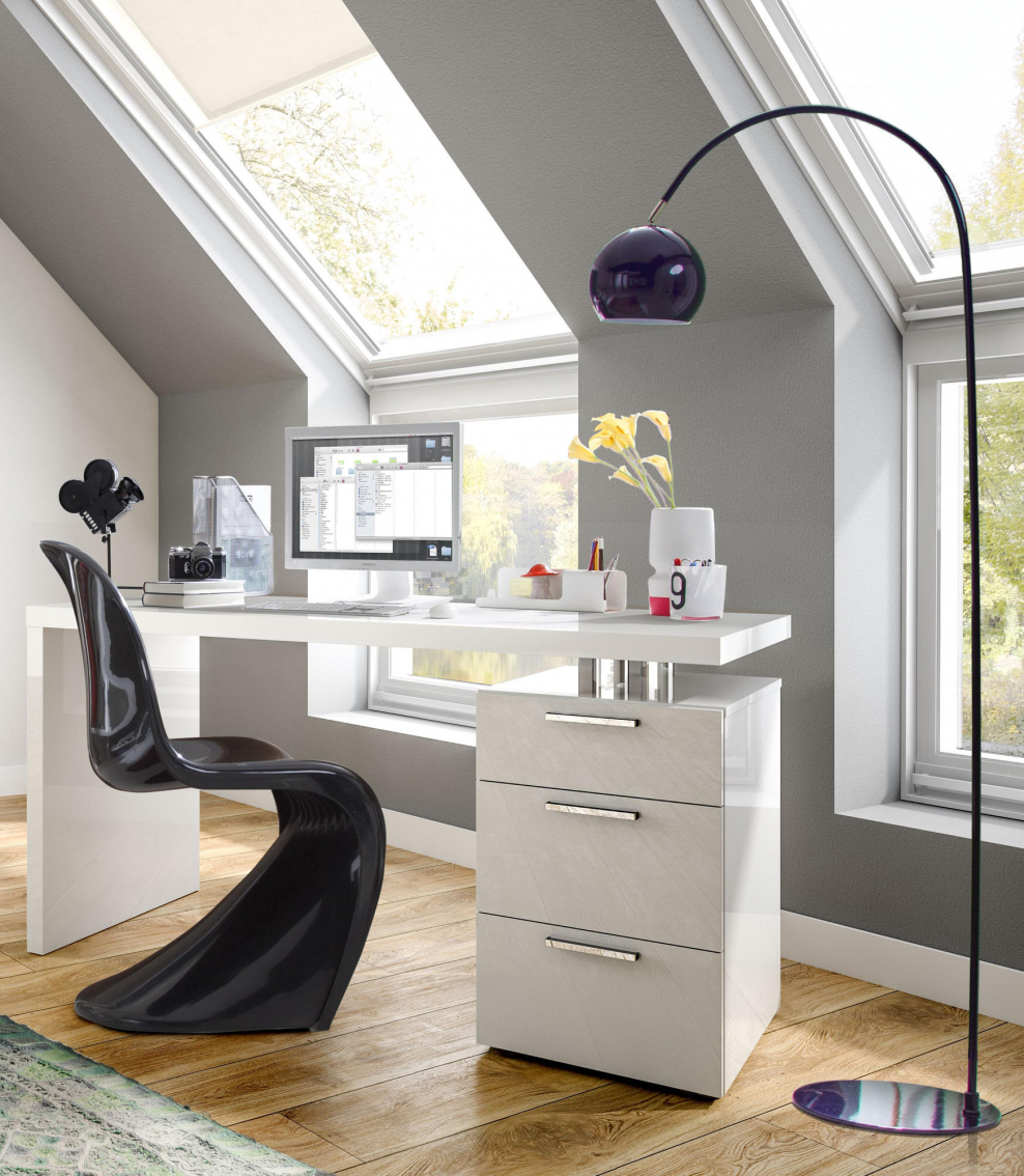 Необычный письменный стол