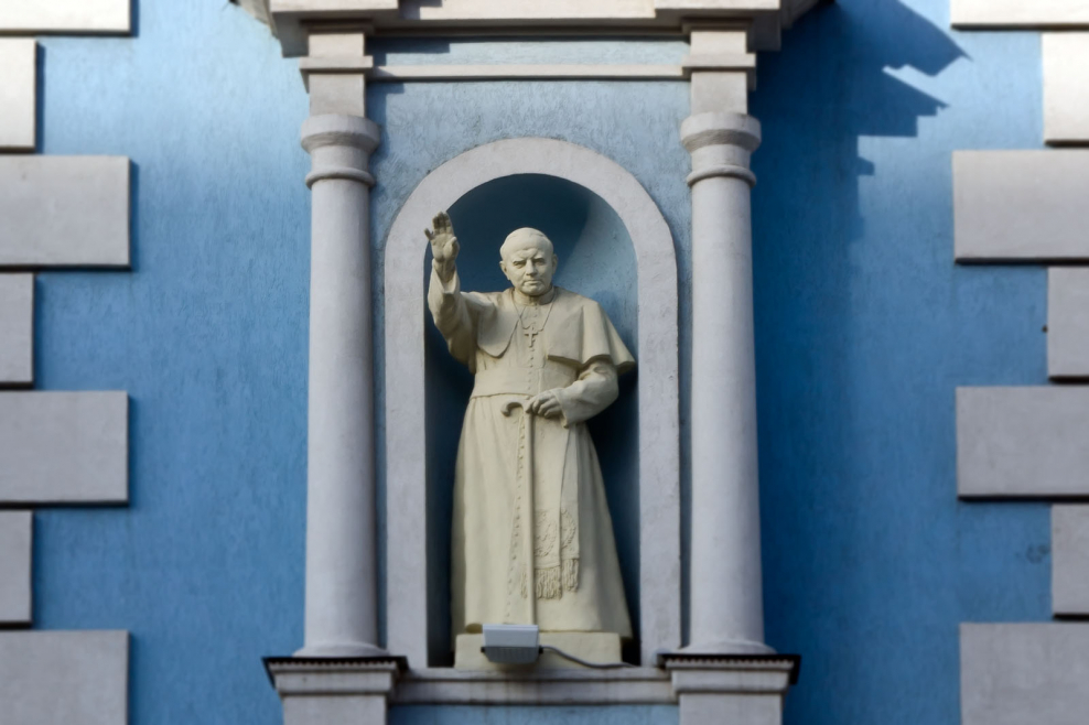 Статуи для сада