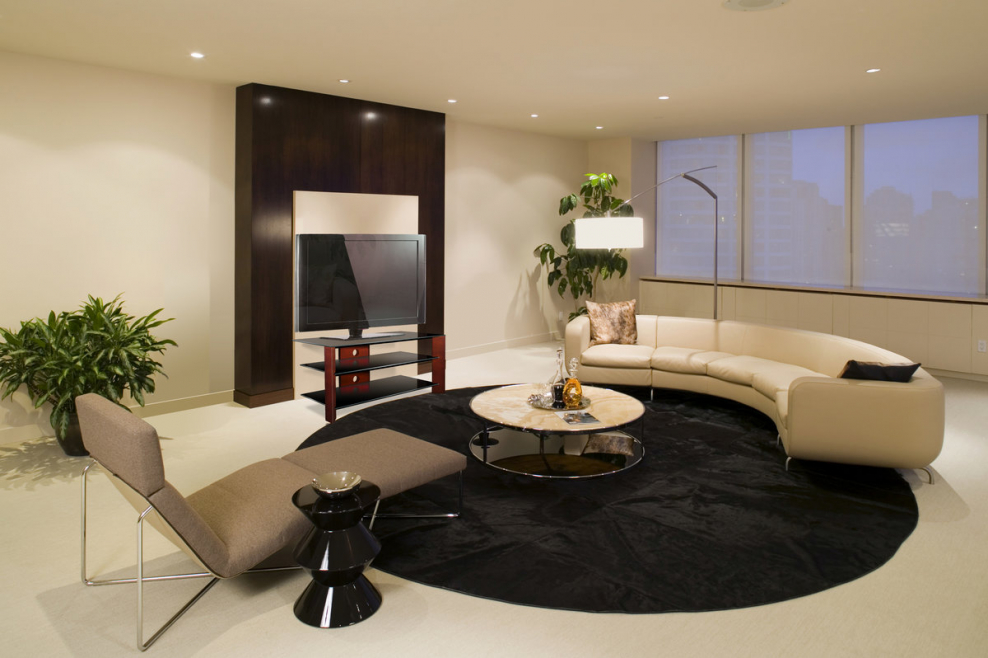 Статичная композиция в интерьере