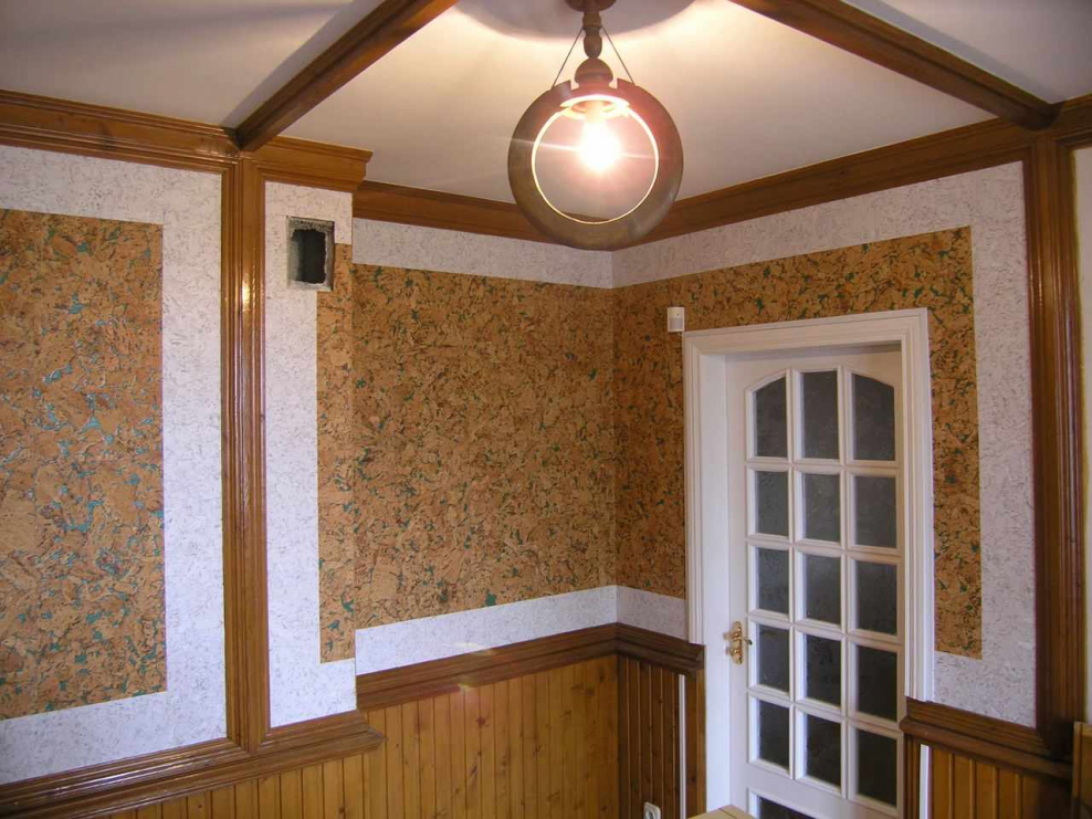 Отделка стен пробковыми панелями