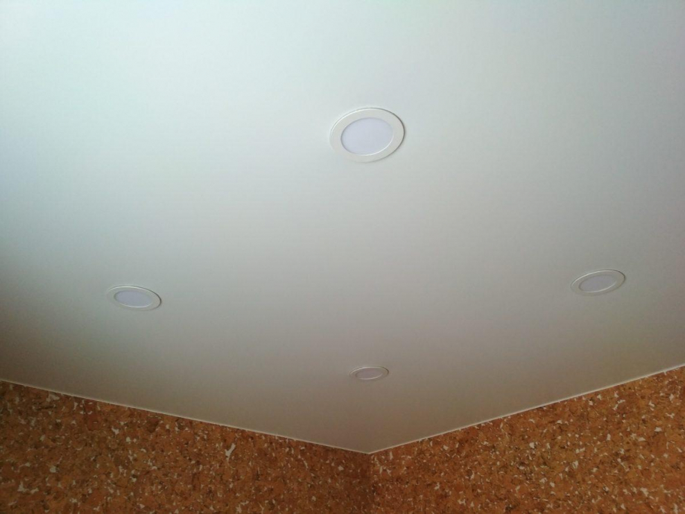 Потолок ПВХ натяжной матовый качество