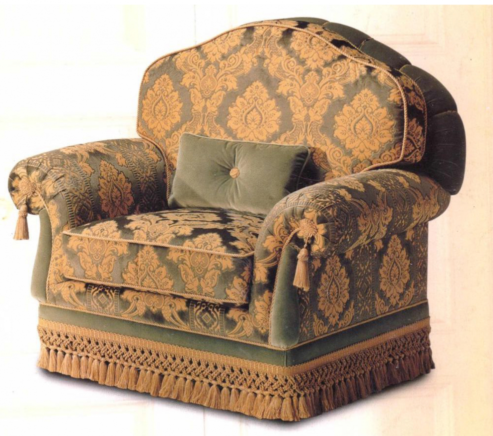 Старинный диванчик