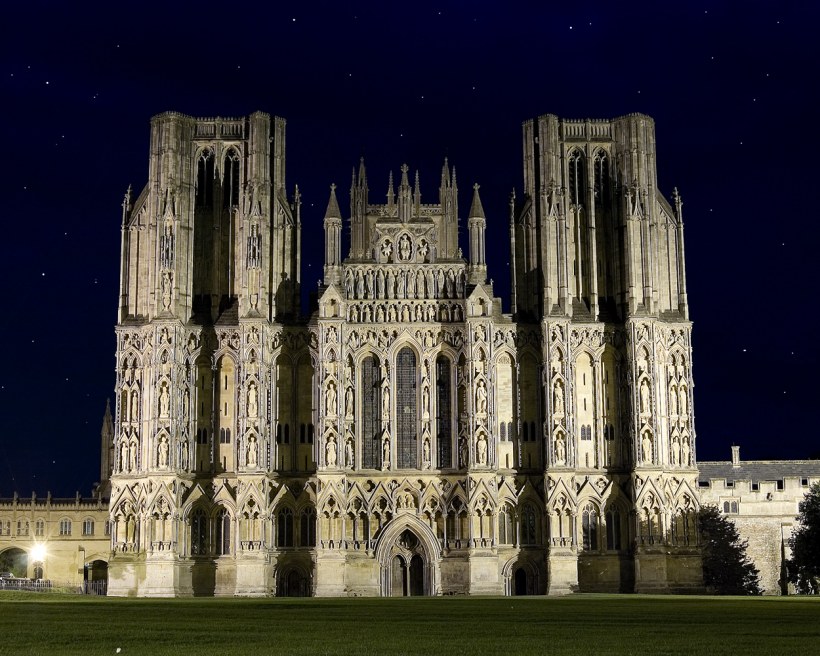 Готическая архитектура // XII век (Западная Европа)