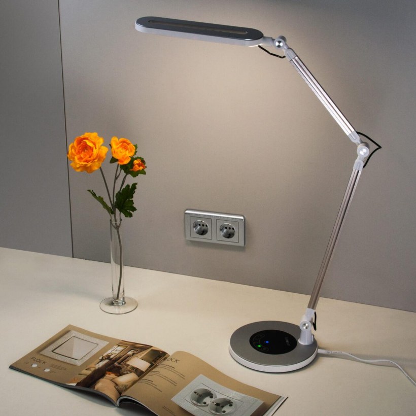 Пустые рамки в интерьере