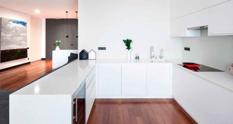 Белая Минималистичная кухня
