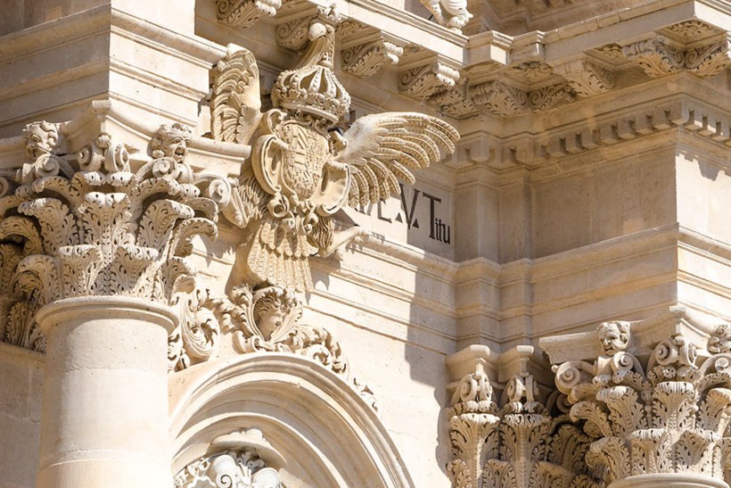 Сиракузский собор Андреа пальмы внутри