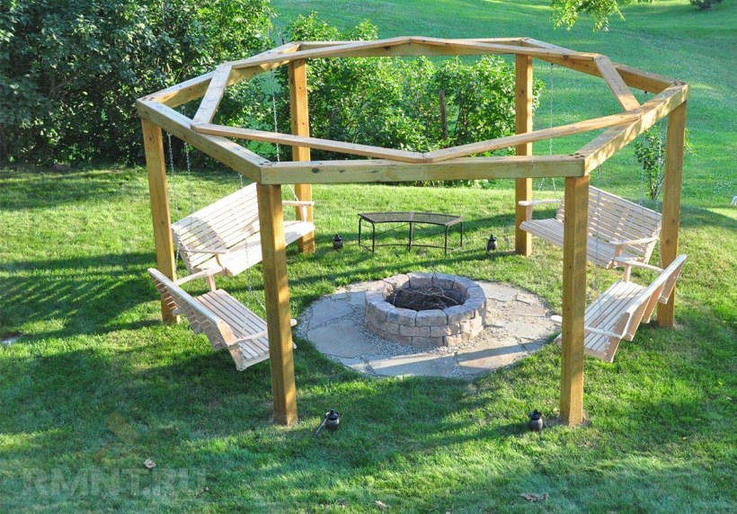 Площадка с кострищем