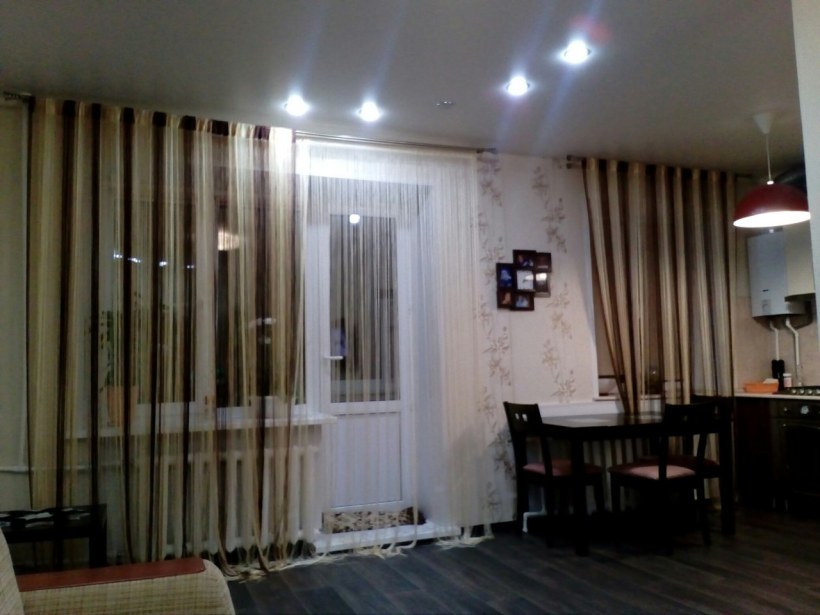 Нитяные шторы на кухню