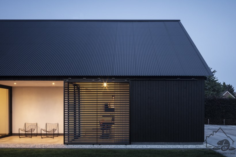 Барнхаус RAL 7024