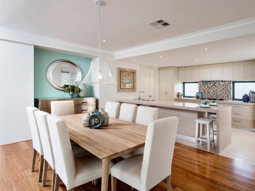 Интерьер кухни совмещенной со столовой