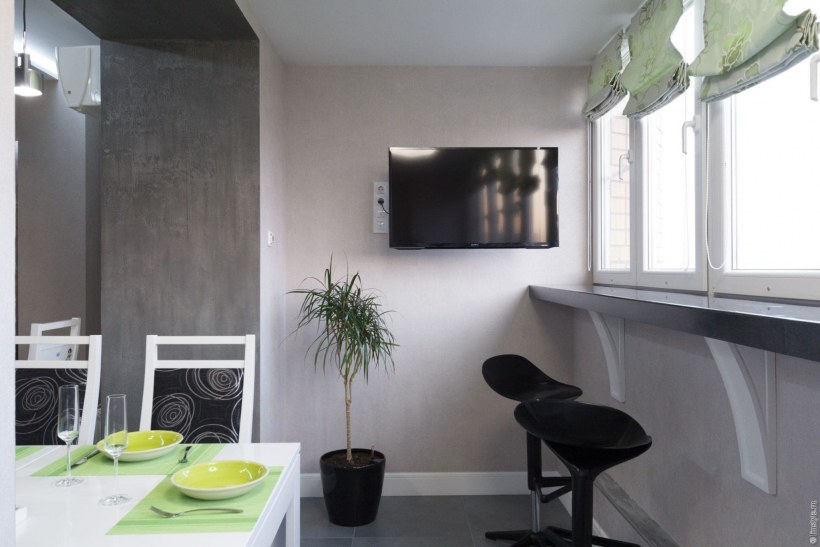 Серая штукатурка на кухне